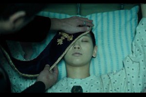 電影白話文: 南韓爭議驅魔票房懼作《黑祭司》，2016-03-04驚心動魄！