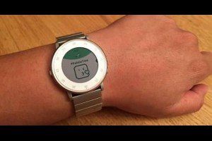 生活技.net: Pebble Time大更新Emoji表情支持更友好