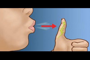 太神奇了！只要對著「拇指吹氣」後，下一秒身體就感受到很明顯的奇妙變化...！這招不得不學啊！