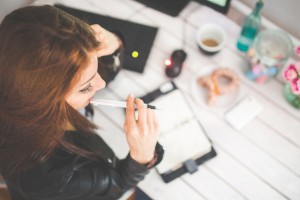 拖延不一定是壞事？慢想，讓決定更好｜經理人