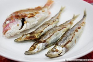 香酥柳葉魚、鹽煎紅目鰱、椒煎肉片、薑絲蝦米絲瓜、紅蘿蔔炒高麗菜和辣炒桂竹筍晚餐 @ 認真過生活 :: 痞客邦 PIXNET ::