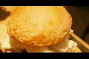  台中｜傻子漢堡Pash Burger~很特別的漢堡店，使用嚴選食材還提供舒服的用餐環境 |峰‧玩樂旅誌-美食,旅遊,住宿,行程,購物,分享,推薦 