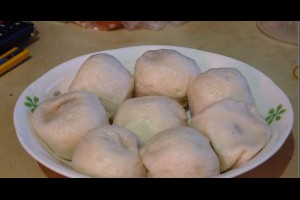 [食記]新竹-早餐新選擇：關東市場無名小籠包V.S.竹中包好吃小籠包