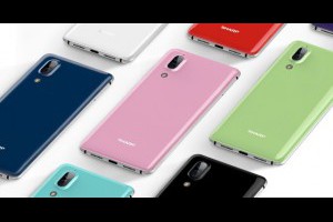 生活技.net: SHARP 17：9 全面屏幕及雙攝像鏡頭