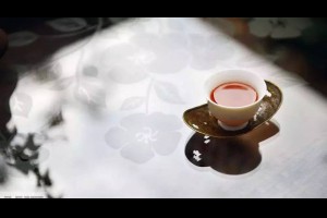【聰明人 一輩子 三不說】背後不說閒話 沒有用處的話，說多了，浪費時間；... - 孫紅茶行 Sun Home Tea | Facebook