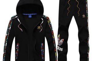 adidas套裝 三葉草LOGO印花邊條裝飾情侶連帽運動外套小腳運動長褲 四色選_adidas套裝_Adidas_運動服_adidas originals,adidas nmd,adidas ultra boost,adidas superstar|adidas官方目錄|adidas官方網台灣|adidas taiwan