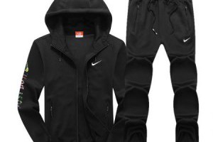 nike套裝 個性衣袖LOGO印花男款連帽運動外套寬口運動褲 三色選_nike套裝_Nike_運動服_adidas originals,adidas nmd,adidas ultra boost,adidas superstar|adidas官方目錄|adidas官方網台灣|adidas taiwan