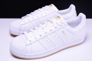 adidas superstar 經典金標情侶三葉草貝殼頭板鞋 全白淺棕_adidas superstar_Adidas_運動鞋_adidas originals,adidas nmd,adidas ultra boost,adidas superstar|adidas官方目錄|adidas官方網台灣|adidas taiwan