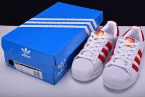 adidas superstar 絨毛拼接三葉草金標情侶貝殼頭板鞋 白紅_adidas superstar_Adidas_運動鞋_adidas originals,adidas nmd,adidas ultra boost,adidas superstar|adidas官方目錄|adidas官方網台灣|adidas taiwan