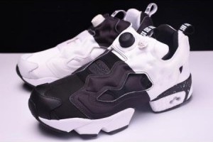 DEAL x reebok insta pump fury 太極個性情侶充氣慢跑鞋 黑白_Reebok_運動鞋_adidas originals,adidas nmd,adidas ultra boost,adidas superstar|adidas官方目錄|adidas官方網台灣|adidas taiwan