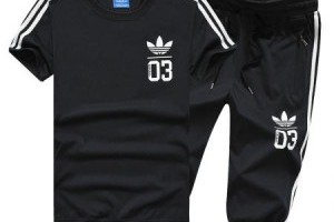 adidas短袖套裝 數字三葉草印花邊條男款短袖運動t恤七分褲 三色選_adidas套裝_Adidas_運動服_adidas originals,adidas nmd,adidas ultra boost,adidas superstar|adidas官方目錄|adidas官方網台灣|adidas taiwan