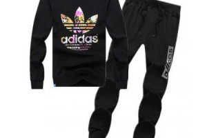 adidas套裝 彩色三葉草LOGO印花圖案男款長袖運動t恤小腳運動長褲 四色選_adidas套裝_Adidas_運動服_adidas originals,adidas nmd,adidas ultra boost,adidas superstar|adidas官方目錄|adidas官方網台灣|adidas taiwan