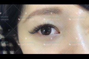 眼尾加長的效果往往是很多寶貝看雜誌，聽到貓眼就覺得嫵媚可愛。