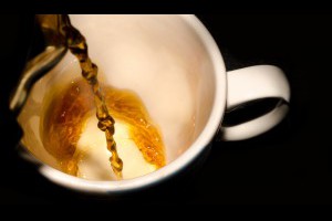【茶湯上飄著的那層“油霧”，是何方神物？ 】... - 孫紅茶行 Sun Home Tea | Facebook