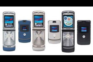 生活技.net: MOTO RAZR 最快二月以可摺疊形態復活