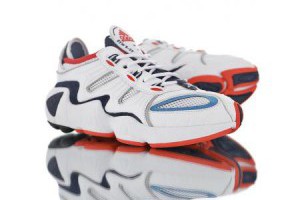 adidas originals fyw s-97 透氣網面拼接情侶款復古運動慢跑鞋 白黑紅藍_adidas慢跑鞋_Adidas鞋子_運動鞋子_adidas originals|adidas官方目錄,愛迪達鞋子,愛迪達外套-adidas官方網台灣