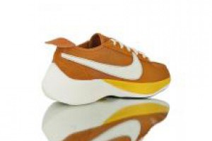 nike moon racer qs 復古拼接鞋面情侶款緩震馬拉松慢跑鞋 棕黃白_nike慢跑鞋_Nike鞋子_運動鞋子_adidas originals|adidas官方目錄,愛迪達鞋子,愛迪達外套-adidas官方網台灣