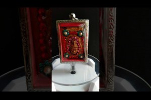玉佛寺稀世珍品佛曆2401阿賛多魯士老佛牌此為頂級玉佛牌收藏家及佛牌店家必收鎮店之寶釋尊前導師辟邪力之大成有錢難買早知道