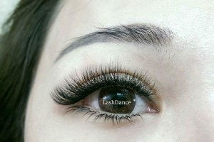 台北美甲教學推薦內湖接睫毛店日式美睫課程0976253029台北種睫毛教學推薦台北市美睫教學舞睫