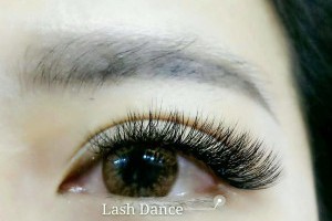 台北美甲教學推薦內湖接睫毛店日式美睫課程0976253029台北種睫毛教學推薦台北市美睫教學舞睫