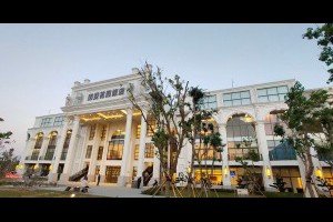  臻愛花園飯店~整棟建築像白色宮殿的宴客飯店 - 台中部落客/峰‧玩樂旅誌-美食,旅遊,住宿,行程,購物,分享,推薦 