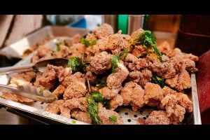  アーケード騎樓雞排攤~台南普濟殿燈會半日遊。賞花燈逛古蹟享用鹽酥雞。 - 台中部落客/峰‧玩樂旅誌-美食,旅遊,住宿,行程,購物,分享,推薦 