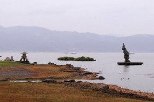 <b style='color: #8B2500 '>日</b><b style='color: #8B2500 '>本</b>／諏訪湖畔公園‧間歇泉 長野縣第一大湖 | u 值媒