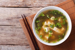 怎麼吃，打造不發胖、慢老的體質？醫師：刻意攝取4類食物，增加長壽荷爾蒙─50+ FiftyPlus 用新的方法 創造自己的理想老後