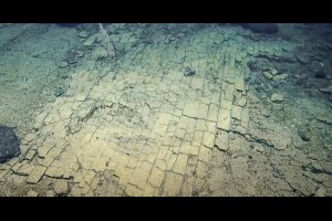 生活技.net: 科學家在太平洋中發現奇異的「黃磚路」