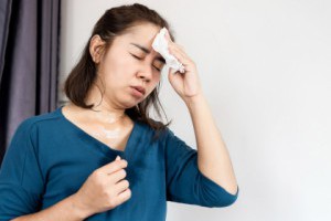 更年期不吃也胖!營養師公開[3秘訣]緩解不適還能瘦每天走O步內臟脂肪降了_生活保健_文章專區 | 常春月刊--全宇宙最實用的保健知識