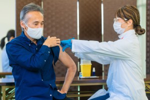 每3人就有1人「皮蛇」上身！癒後神經痛恐長達數年，醫籲1族群及早預防帶狀疱疹 - 林勻熙 - 良醫健康網 - 商業周刊（百大良醫）