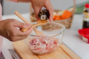 [純米.米酒水.米酒頭.料理米酒]差在哪?營養師揭個別用途這1瓶經濟又實惠_營養食尚_文章專區 | 常春月刊--全宇宙最實用的保健知識