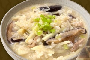 「竹筍鹹粥」一鍋煮出阿嬤的味道！「生米炒３分鐘」更濃稠綿密 - 食譜自由配 - 自由電子報