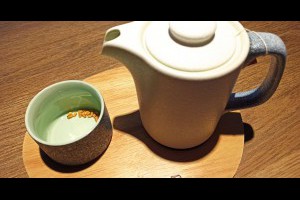 小家庭日記: 小 baby 攀電視櫃