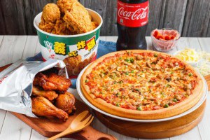 摩斯紅茶、拿坡里炸雞、IKEA肉丸才是本體？台灣十大耽誤系店家 | 城市學