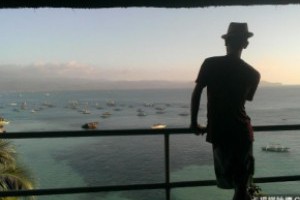 《賓妹傳奇》：致我那遺失在長灘的IPhone... - KUSO惡搞圖