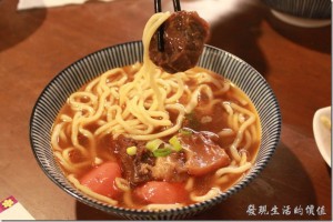 發現生活的價值: [台東]甘盛堂，採用池上米做麵條的牛肉麵