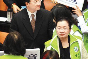 獨藥 民進黨抱服貿同歸於盡 - 中時電子報