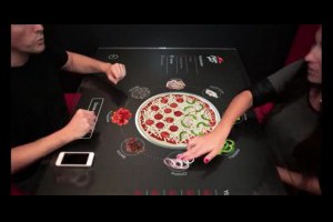Pizza-Making 必勝客互動餐桌 自己配出美味披薩