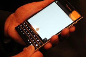 生活技.net: 黑莓 Passport 虛擬全鍵盤界面