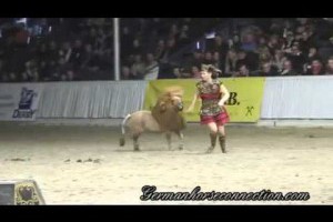 啥!你的尖牙竟可以撐起鼻子