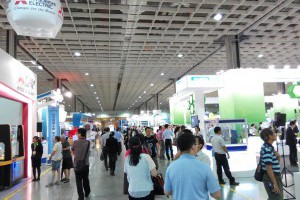 機器人就業?! 填補基層人力 提升高階人才 < 新聞最前線｜新聞專區｜1111進修網