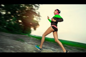 「餓肚子跑步」更能甩脂？破解4個運動迷思，千萬別再相信了！(減肥,跑步,游泳,有氧運動) - Mr. 司博特 - 新知 - 良醫健康網 - 商業周刊（百大良醫）