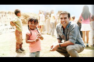 他用一枝鉛筆，完成對世界各地孩子們的承諾！ - 優生活 - 旅遊 - 閱多．閱好 - 商業周刊