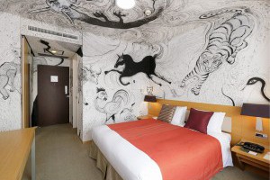 在新宿與HELLOKITTY同眠吧！