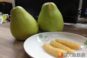 吃柚子排毒瘦身　1天最多吃半顆 | 20130128 | 華人健康網