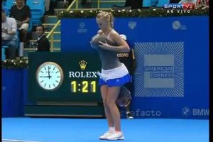 這樣的網球比賽，不知道該看哪顆球了！