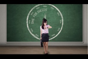 別以為比較穩定！「行政、櫃台」其實是高風險職業 - 職場力 - 職場修練 - 職場憲上學 - 商業周刊