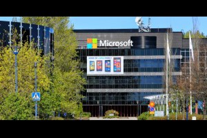 生活技.net: Microsoft Lumia 940 - 2,400 萬像手機規格曝光！