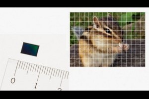 生活技.net: Sony 智能手機用 2100萬像素 CMOS，備有192 點自動對焦